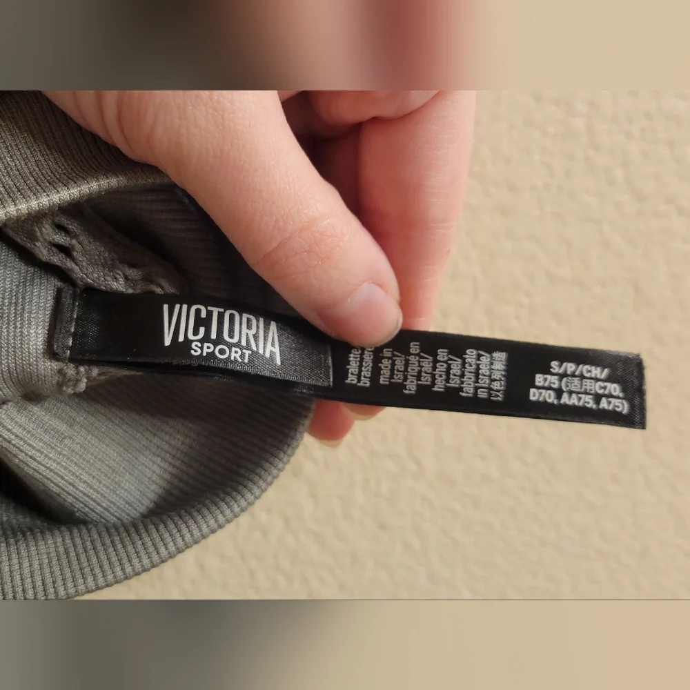 Victoria Sport by Victoria Secret sage Green bralette - Picture 3 of 3